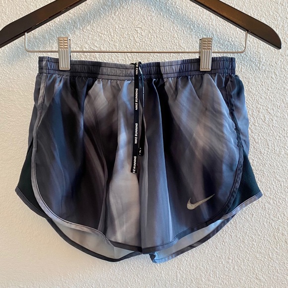 Nike Pants - Nike Dri Fit Running Shorts *Lined Size XS